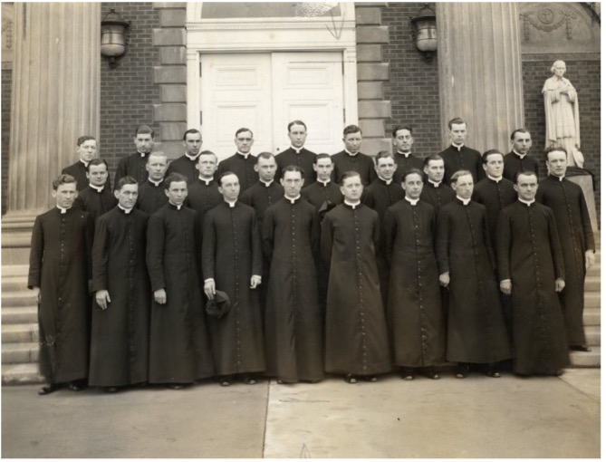 In September 1929, Mundelein obtained a five-year grant from the Sacred Congregation of Seminaries and Universities in Rome to establish a Pontifical Faculty of Theology at the seminary, with the power to confer the international degrees of the Catholic Church, the baccalaureate, the licentiate, and doctorate of theology.