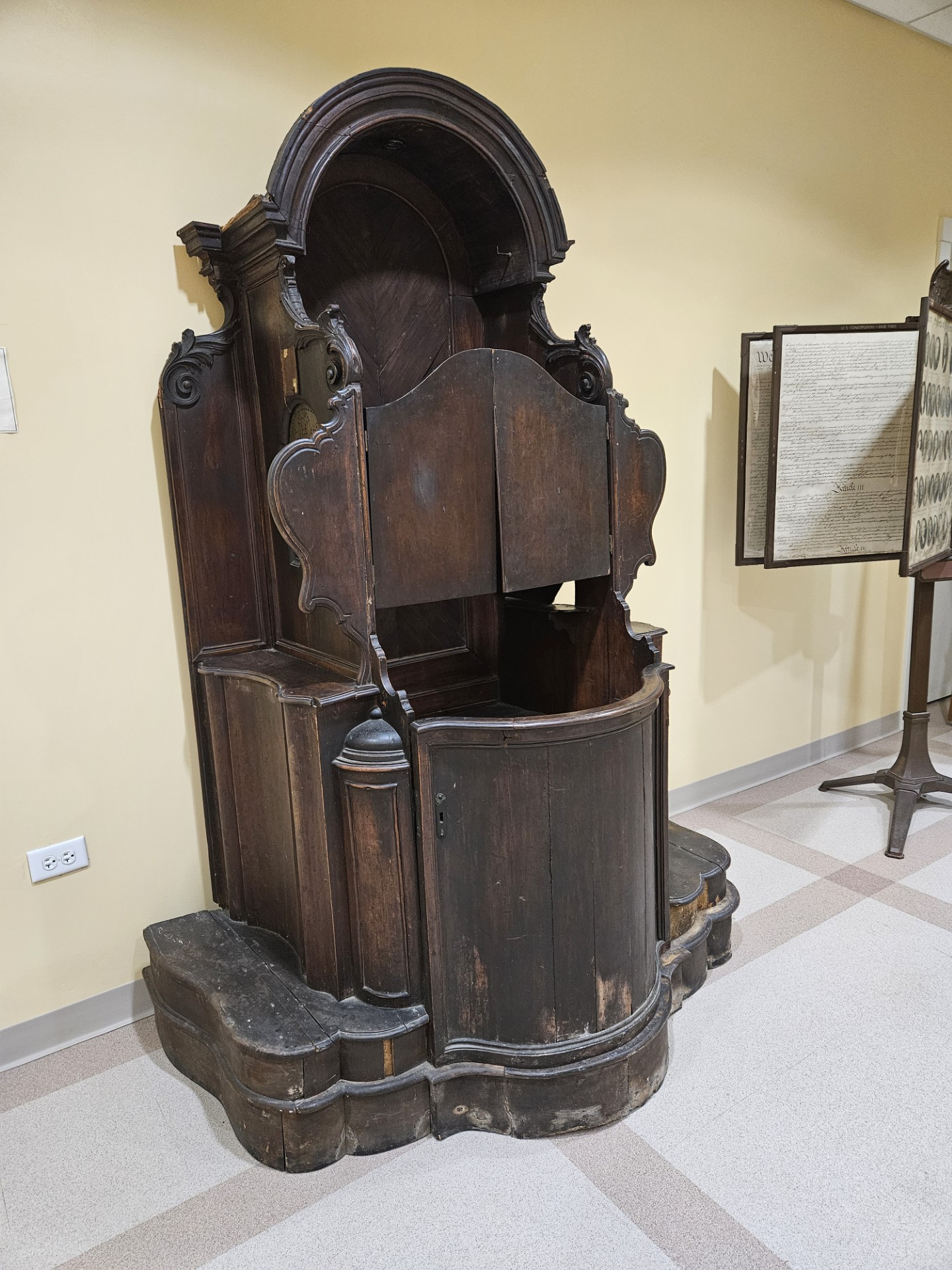 Italian Confessional from the 16th Century - USML